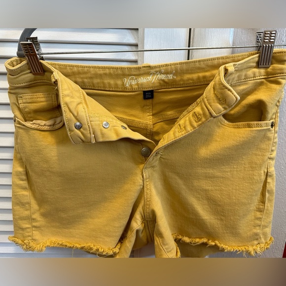 High Rise Midi Shorts - Picture 4 of 5